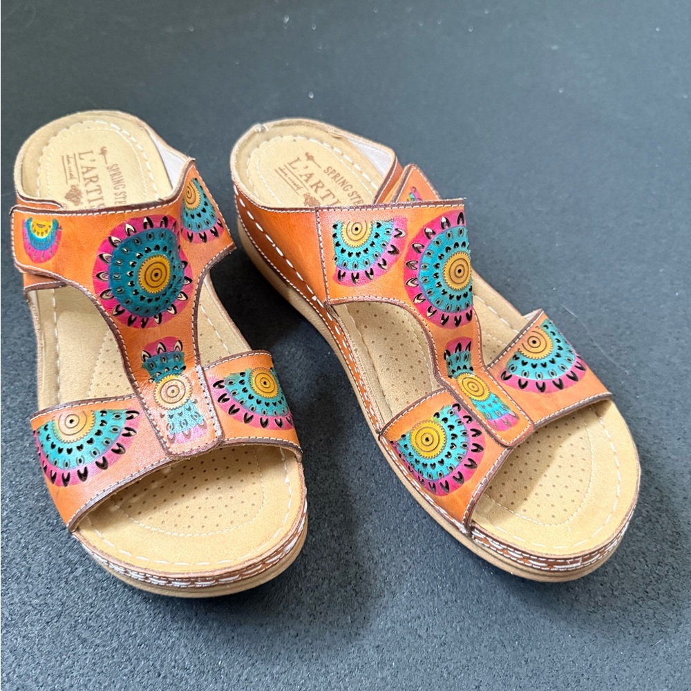 L'ATISTE Multicolor Artisan Sandals